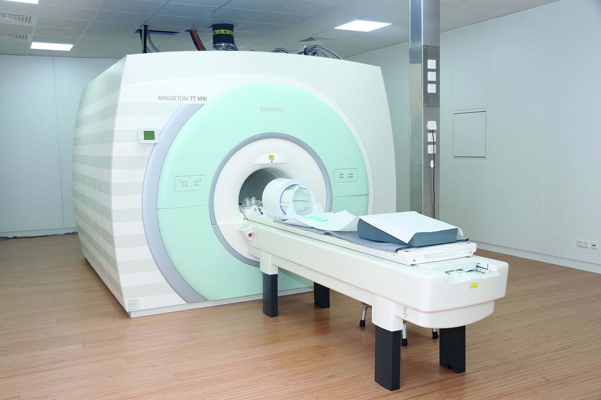 Symbolic image MRI