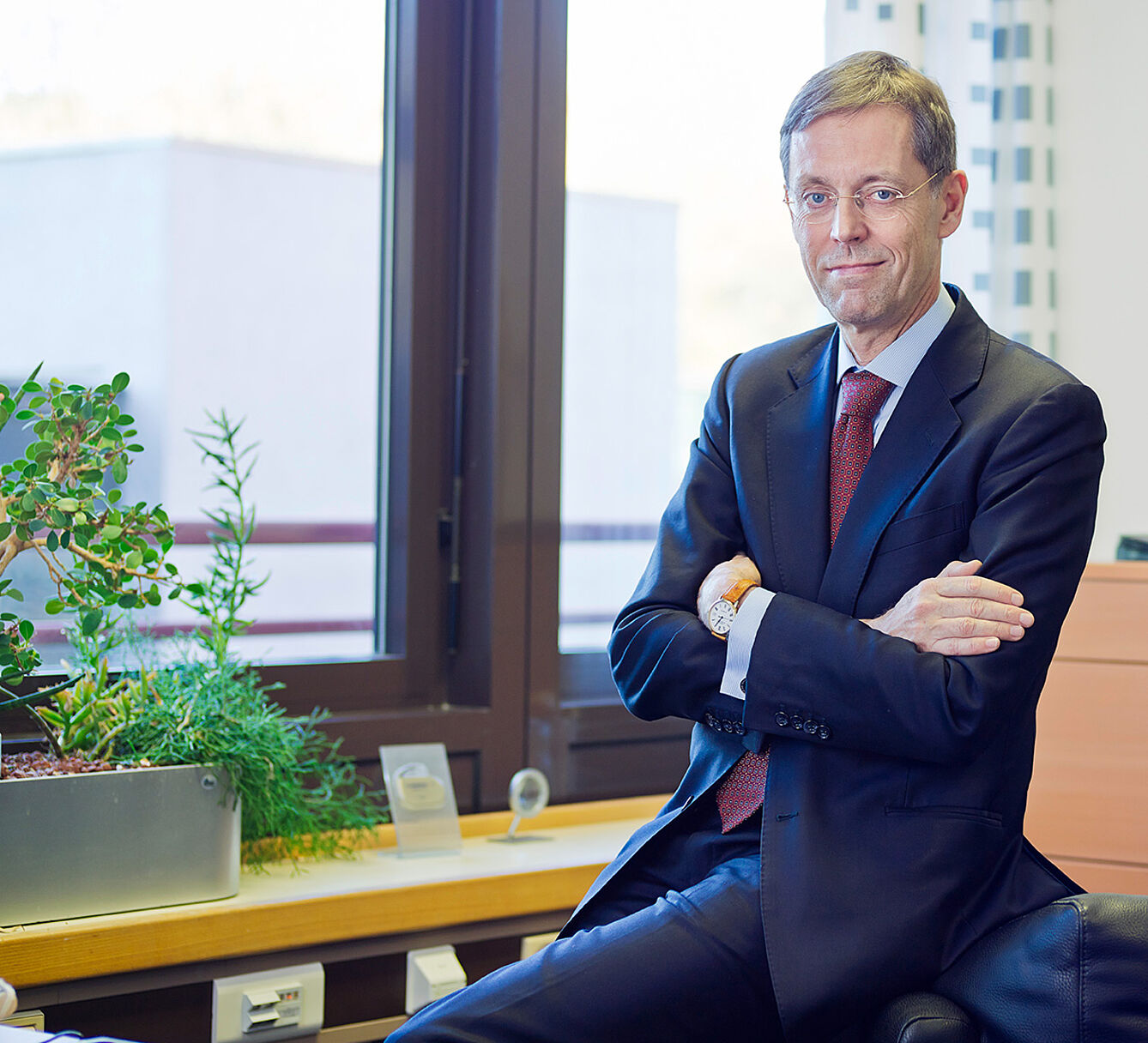 Prof. Gasser im Büro