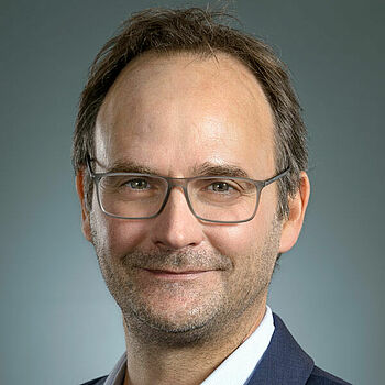 Profilbild von Dr. Bernhard Holle