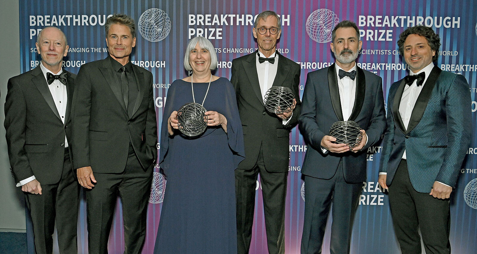 Group picture of the awardees.
